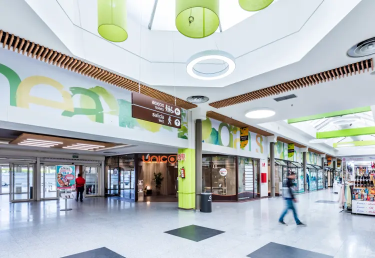 C.C. Carrefour Gran Sur bajo petición