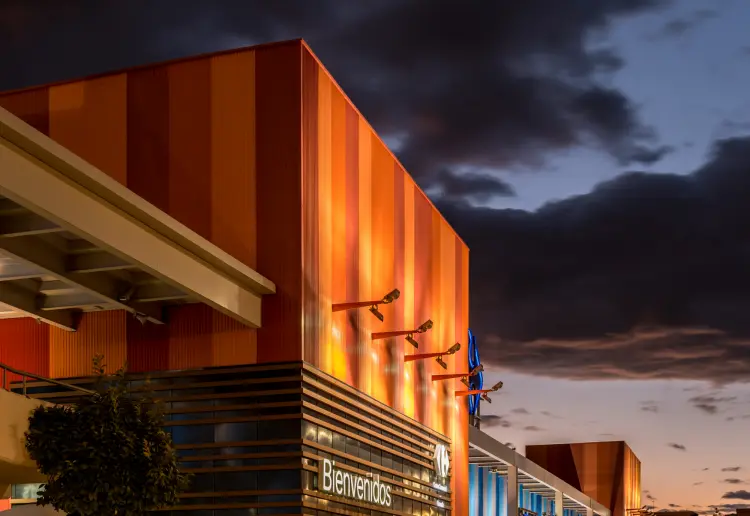 C.C. Carrefour Granada bajo petición