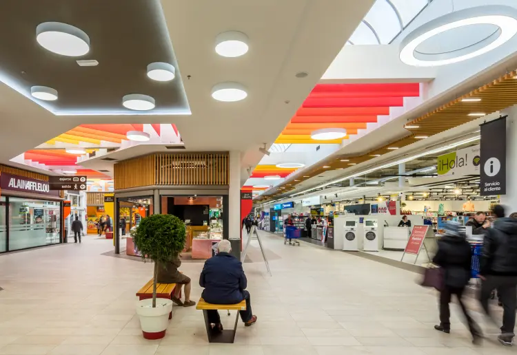 C.C. Carrefour León bajo petición