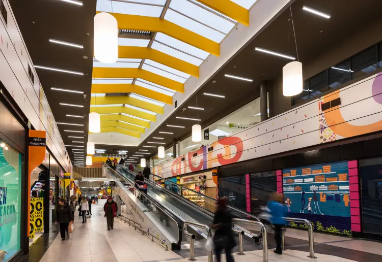 C.C. Carrefour Los Ángeles bajo petición