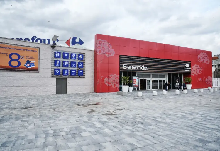 C.C. Carrefour Macarena bajo petición