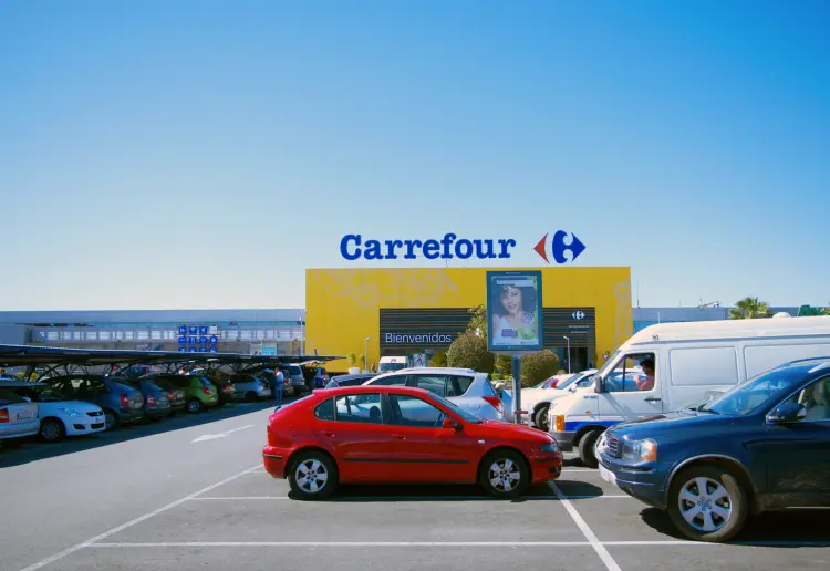 C.C. Carrefour Montequinto bajo petición