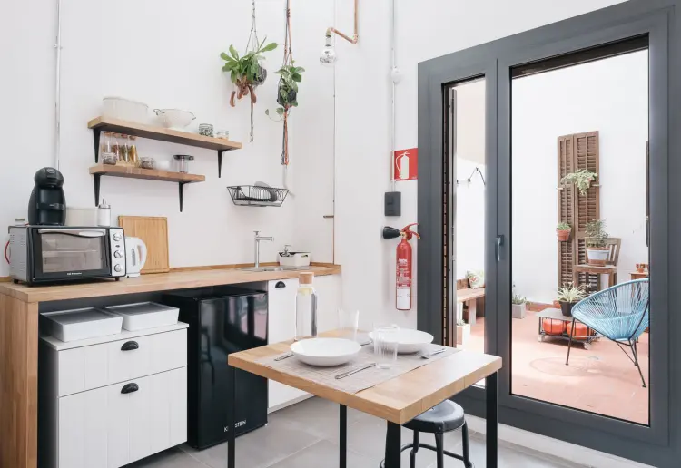 Espacio acogedor con luz natural y con patio interior.