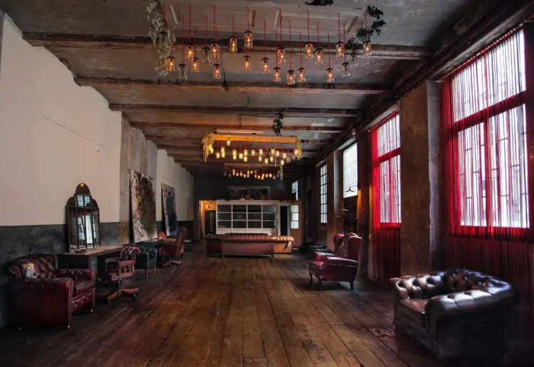 U · Loft