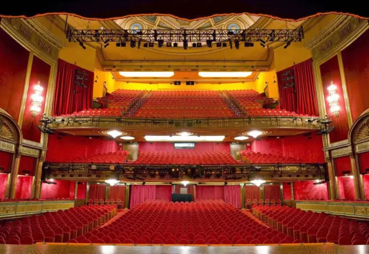 GRAN TEATRO ROJO