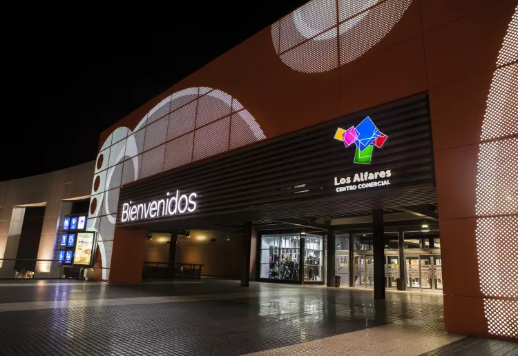 C.C. Carrefour Los Alfares bajo petición