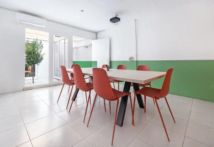 Semi-private workspace Aragón