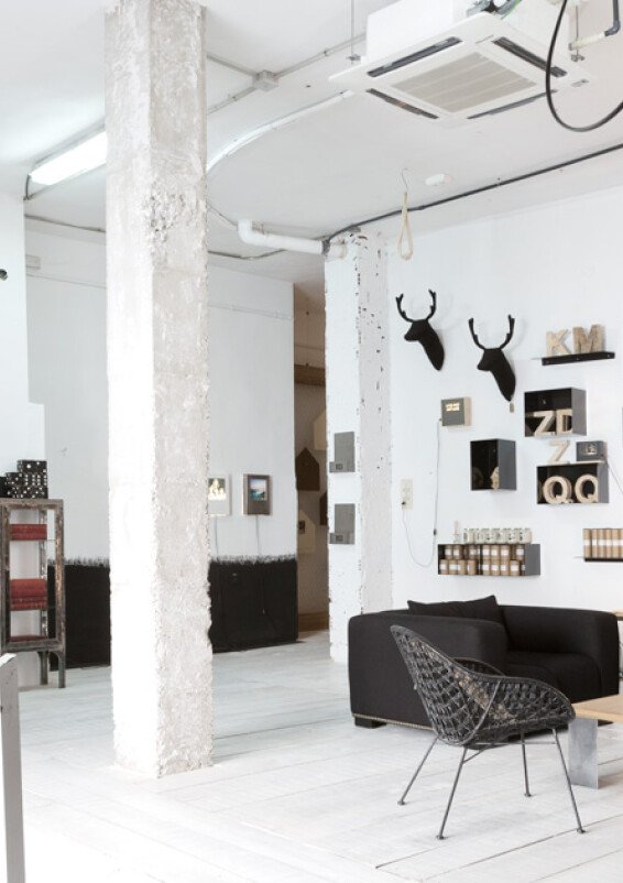 Espacio creativo con estética industrial