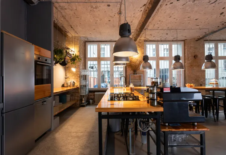 Industrial Loft in the downtown