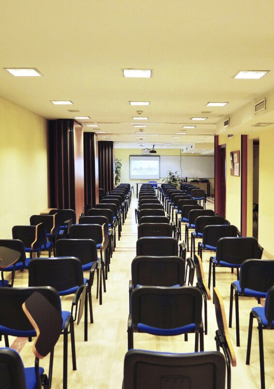 ¡Alquiler de Aulas de Formación!