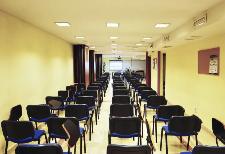 ¡Alquiler de Aulas de Formación!