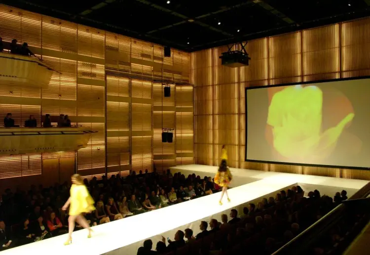 Spectaculaire concertzaal aan het water