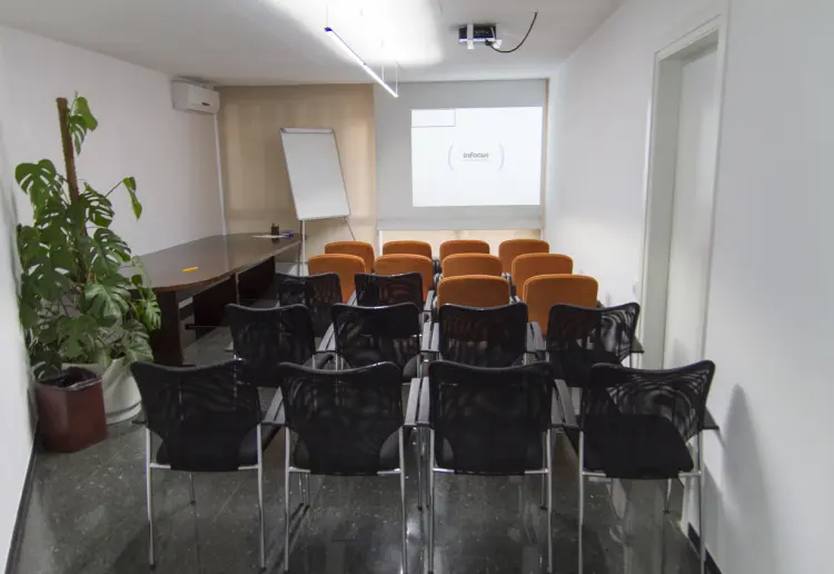 Sala reuniones junto a la Sagrada Familia