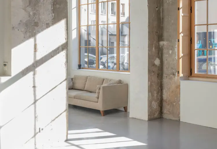 Showroom with majestic arches in the 11th arrondissement