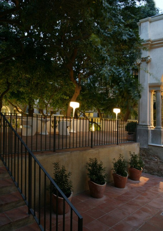 Jardín con encanto a pocos pasos de Las Ramblas