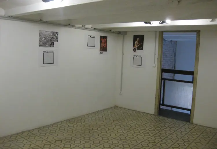 Librería y galería de arte en buena ubicación