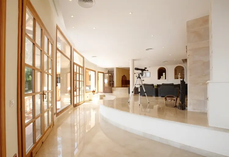 Spectacular Sea Front Villa