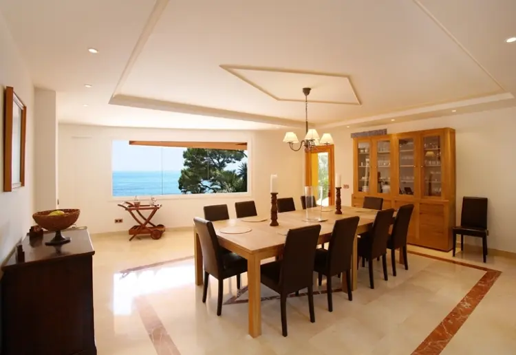 Spectacular Sea Front Villa
