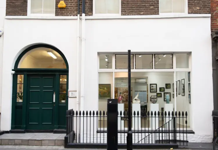 Pop-up gallery