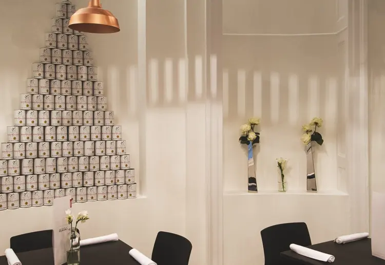 Modern atmosphere for a pop-up