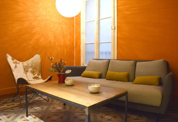 Sala de formación para 12-16 personas en el centro de Barcelona