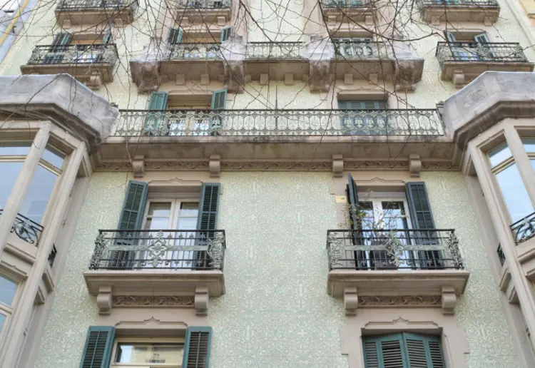 Sala de formación para 12-16 personas en el centro de Barcelona