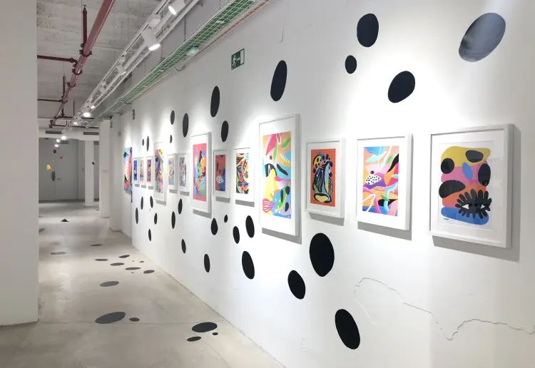 ESPACIO EN BLANCO DIÁFANO Y VERSÁTIL CON ESTILO INDUSTRIAL