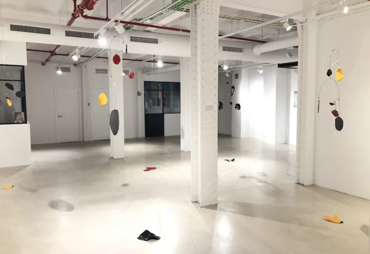 ESPACIO EN BLANCO DIÁFANO Y VERSÁTIL CON ESTILO INDUSTRIAL