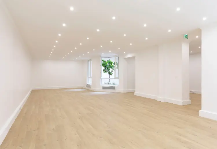 115m2 ground floor space up to 80 people