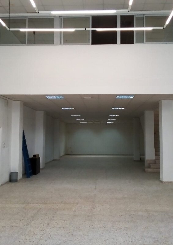Un espacio asombroso para tus negocios y reuniones.. Local 650 m2  con dos plantas