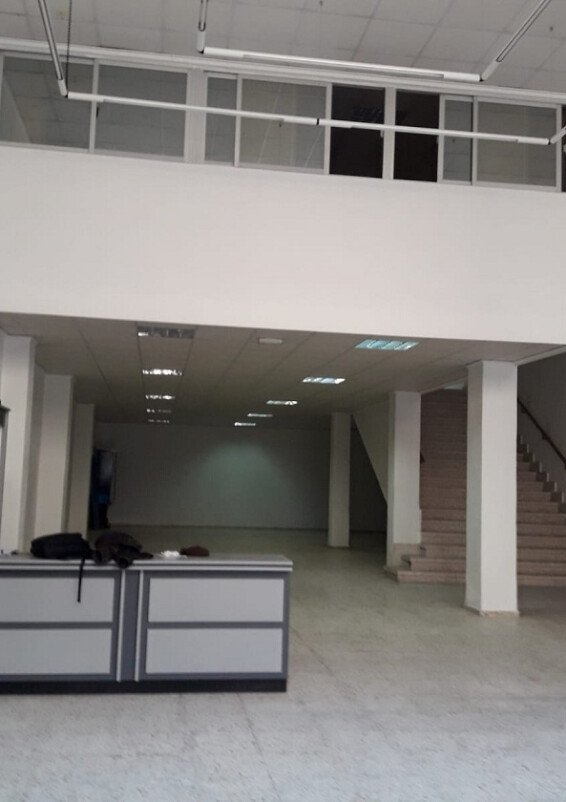 Un espacio asombroso para tus negocios y reuniones.. Local 650 m2  con dos plantas