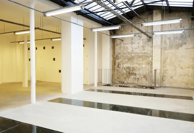 Elegant gallery in Marais district