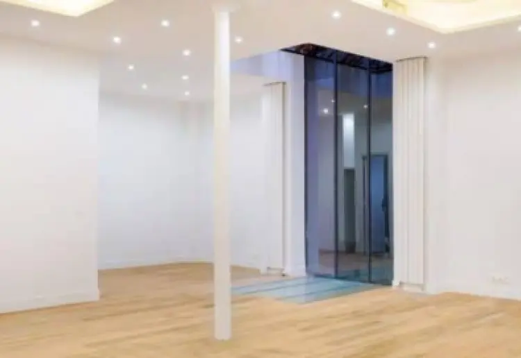 Gallery in Rue de Turenne