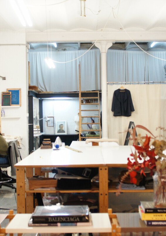 Nice industrial space in a commercial area in the center of Barcelona
