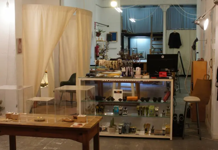 Nice industrial space in a commercial area in the center of Barcelona