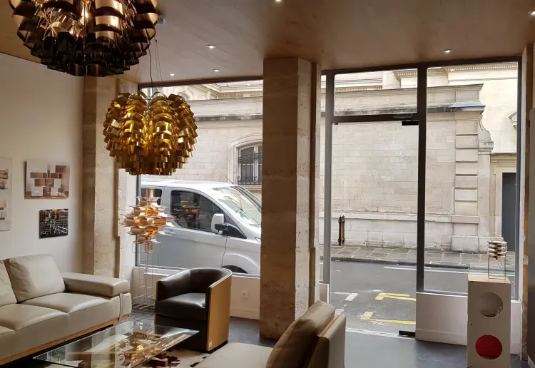 Bright boutique in Le Marais Paris