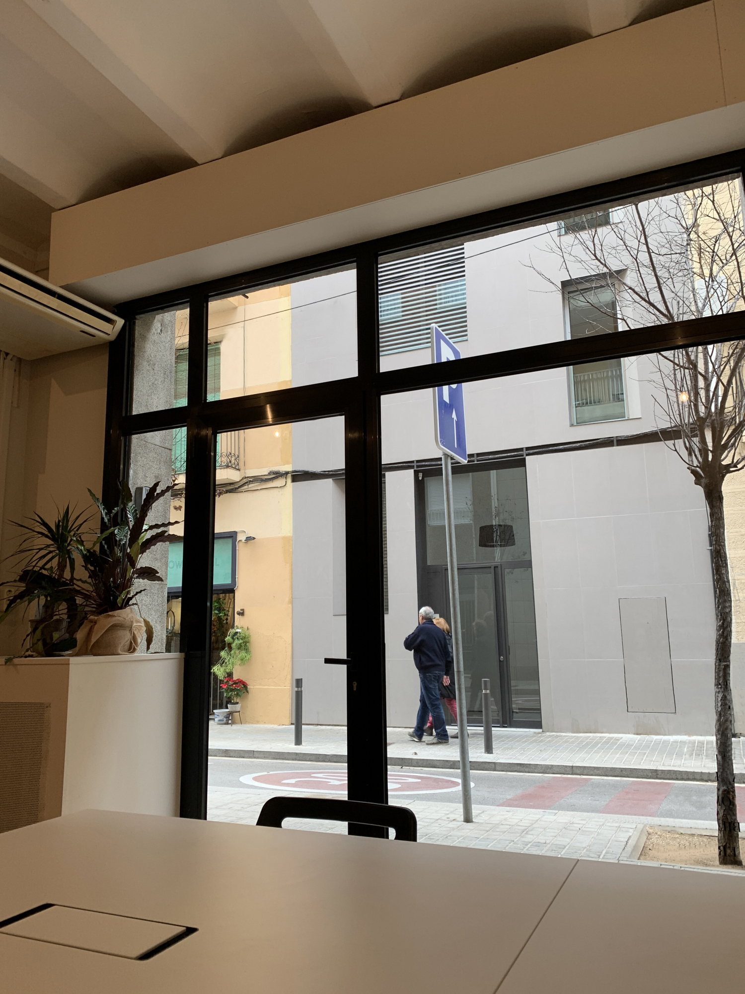Pop-up space cerca de Via Augusta