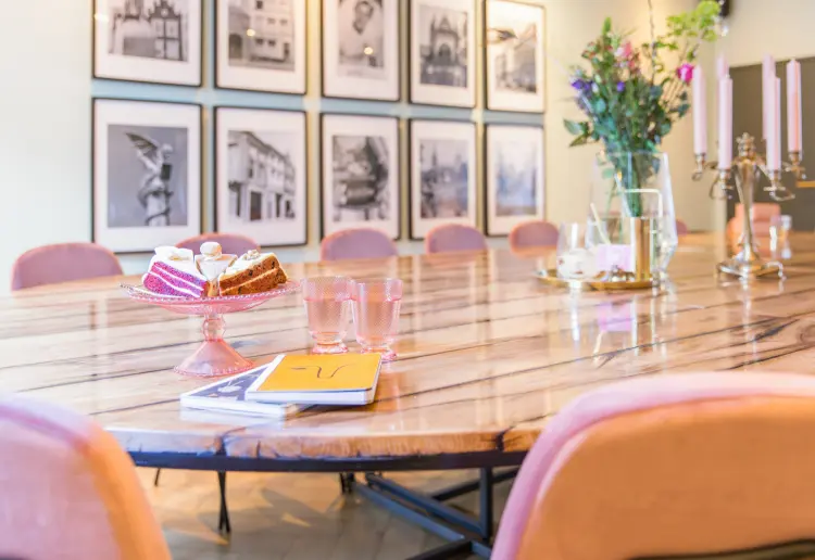 Pop-up store, workshops, exposities, meetings of babyshowers.