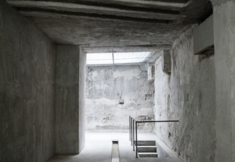 Brutalist hideout in the heart of Paris