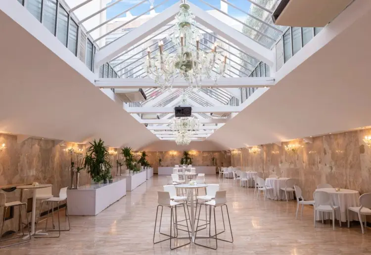 Élégant salon très a côté de la Place de l'Étoile