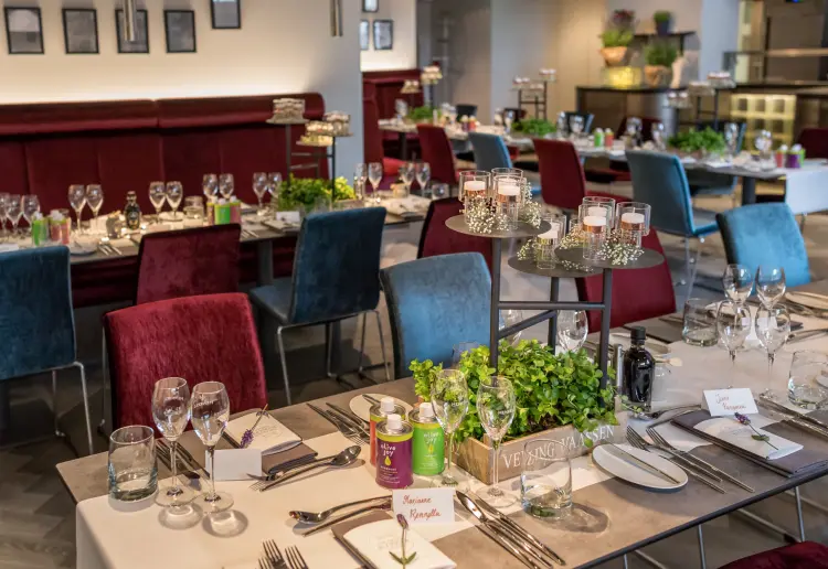 Restaurant mit Bar und Terrasse im Stadtbad -  Berlin Prenzlauer Berg