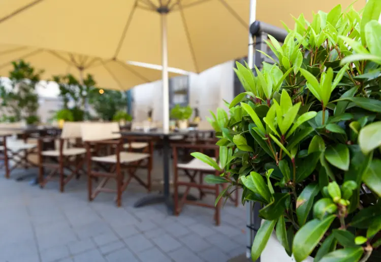 Restaurant mit Bar und Terrasse im Stadtbad -  Berlin Prenzlauer Berg