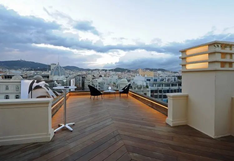 Terrazas con vistas 360 a la ciudad