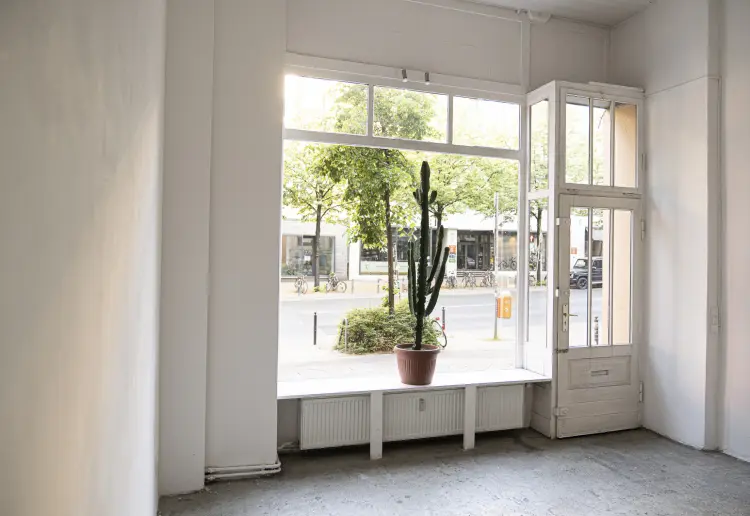 Berlin Mitte , Brunnenstraße : Galerie, Showroom und Co-Workingspace – alles an einem kreativen Ort