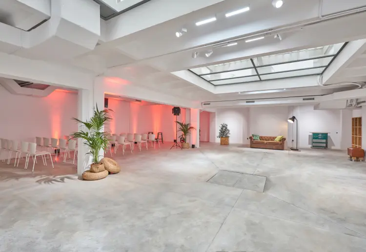 Un espacio versátil con 280m2 para que Vengas y Vuelvas