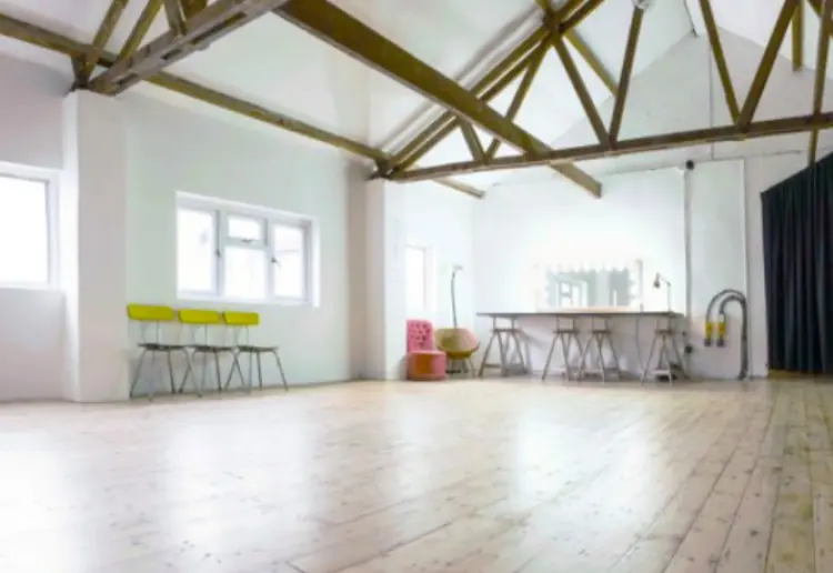 Daylight studio with natural light