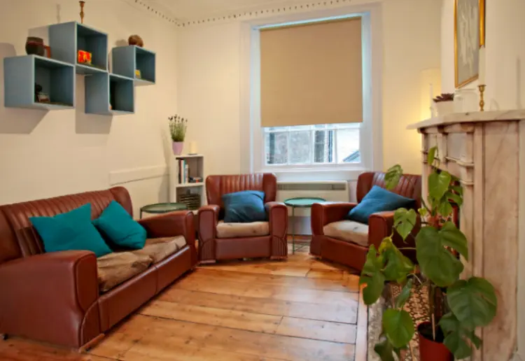 Small and Cozy  Meeting Space