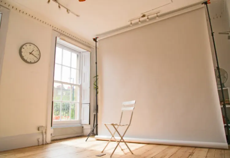 Small and Cozy  Meeting Space