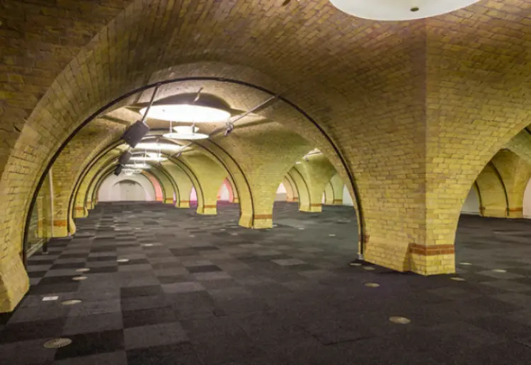 Large Hall for Events and Pop Ups