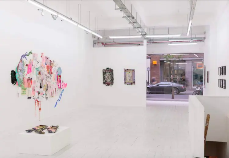 White and Large Pop Up Store in the heart of the city
